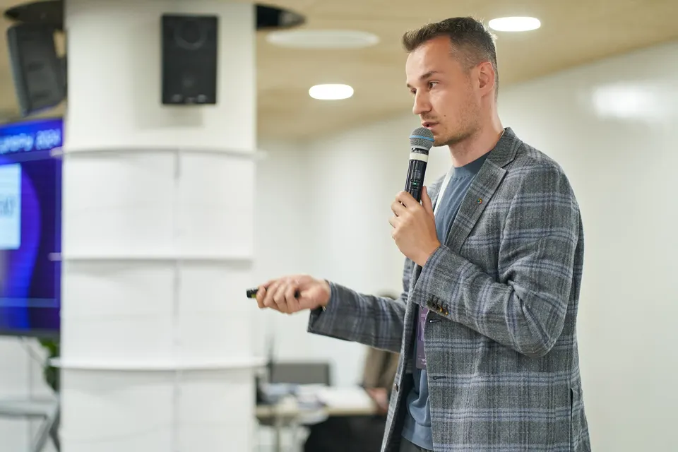 Эксперт KT.Team выступает на деловом мероприятии